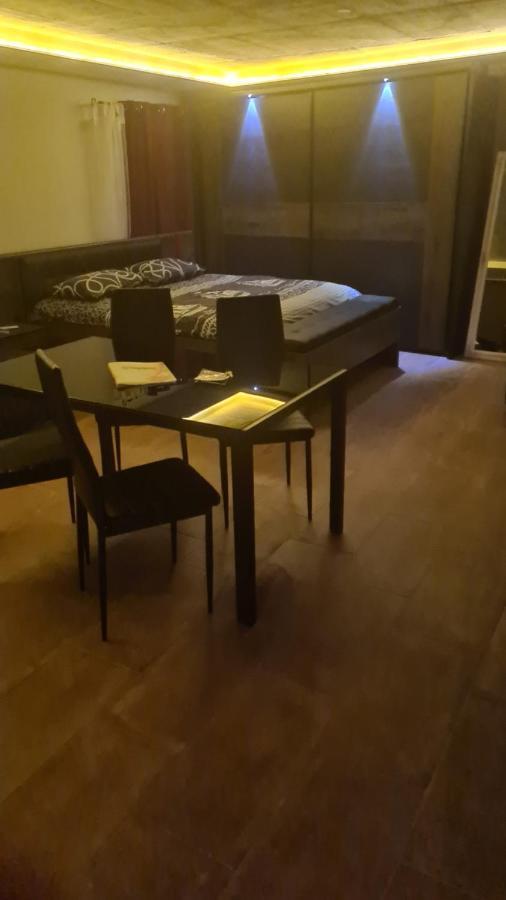 Studio Apartment Doki Basement Pula Exterior foto